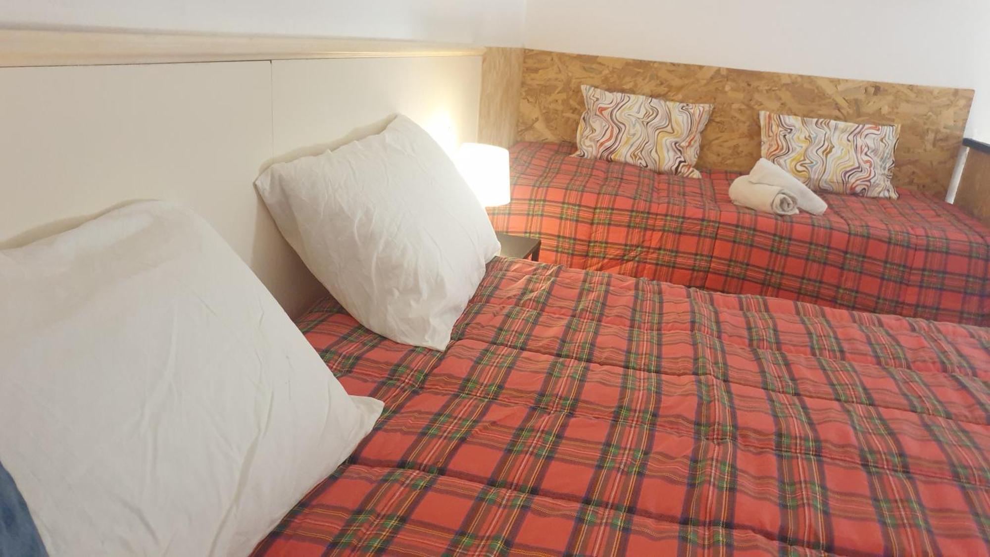 Home Hostel Катания Экстерьер фото